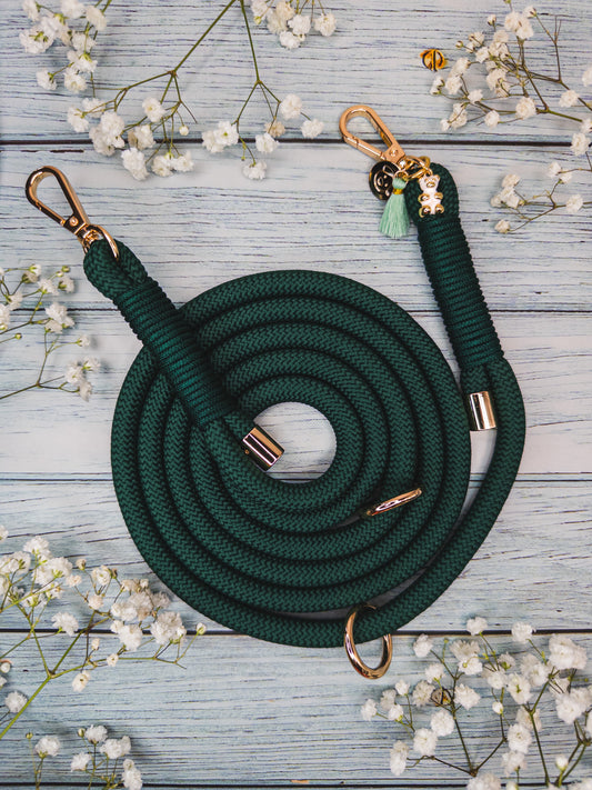 Rope leash in petrol green for puppies and small dogs.