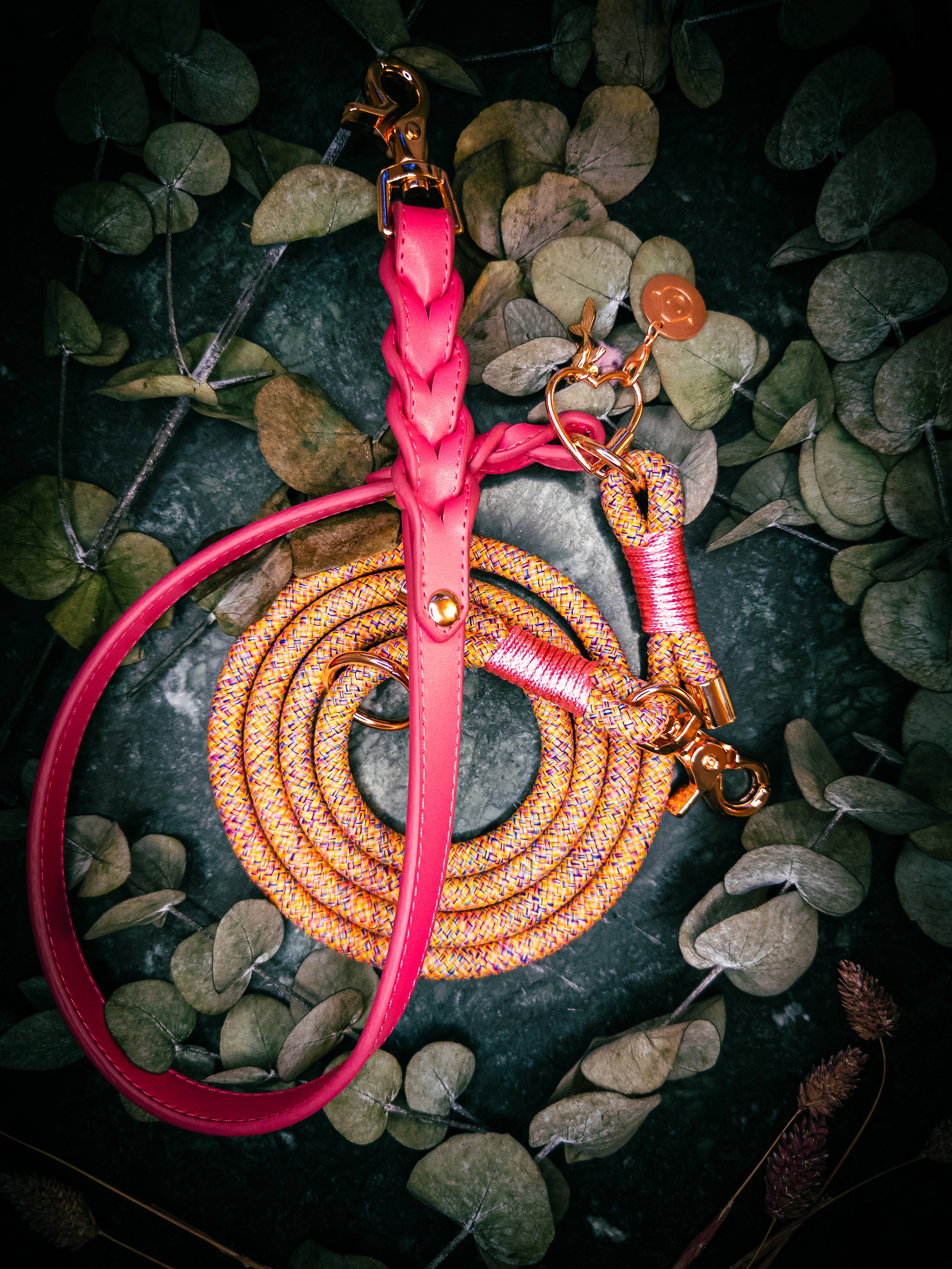 Premium dog leash with a pink leather handle. Luxury dog accessories.